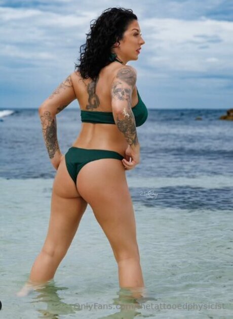 Thetattooedphysicist jolie star du porno photos