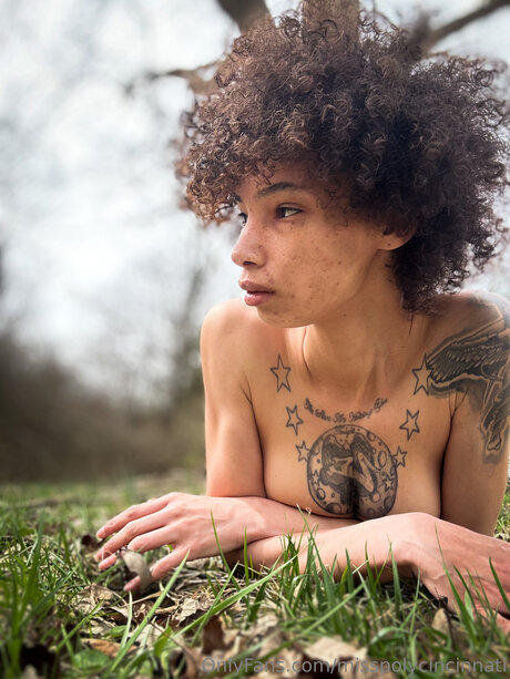 Misspolycincinnati actrice sexy galeries