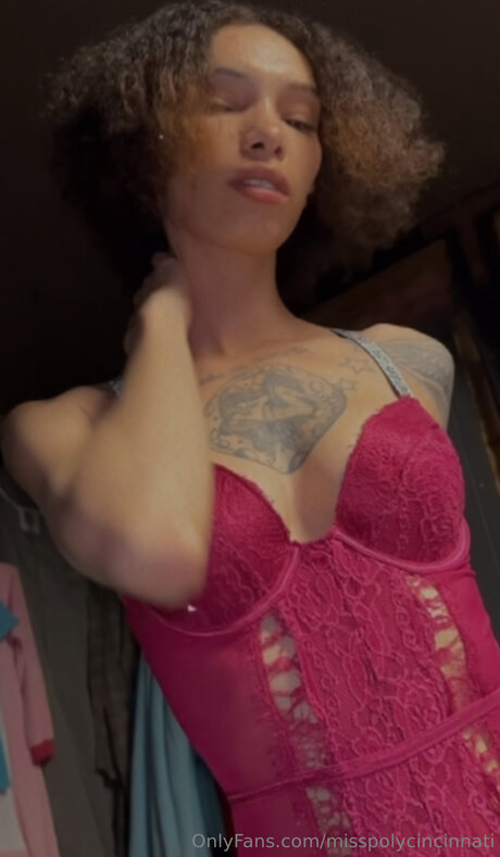 Misspolycincinnati modèle magnifique galeries