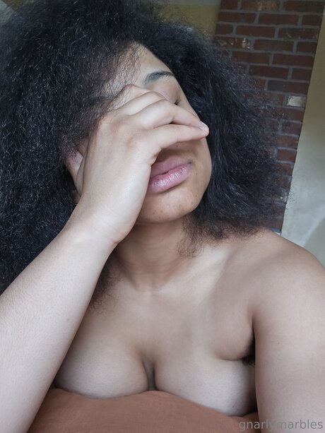 Gnarlymarbles joli modèle des photos