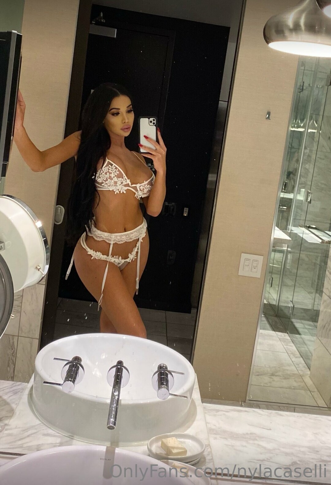 Nylajade modèle xxx collection