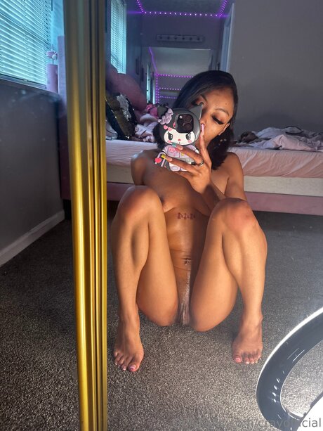 Crayofficial actrice chaude galerie