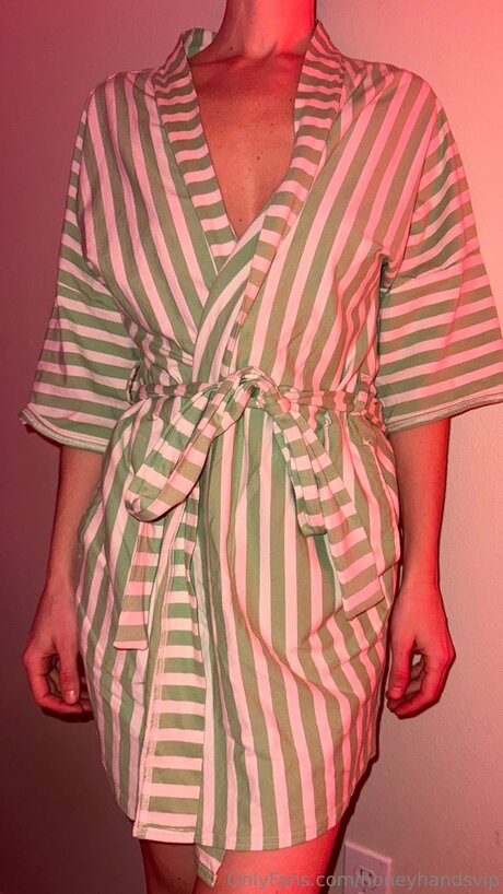 Honeyhandsvip haut modèle photo