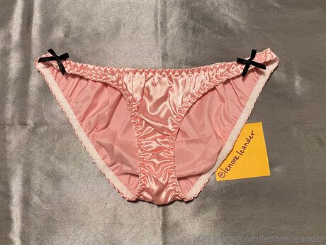 Lenore Leander étoile exclusive image