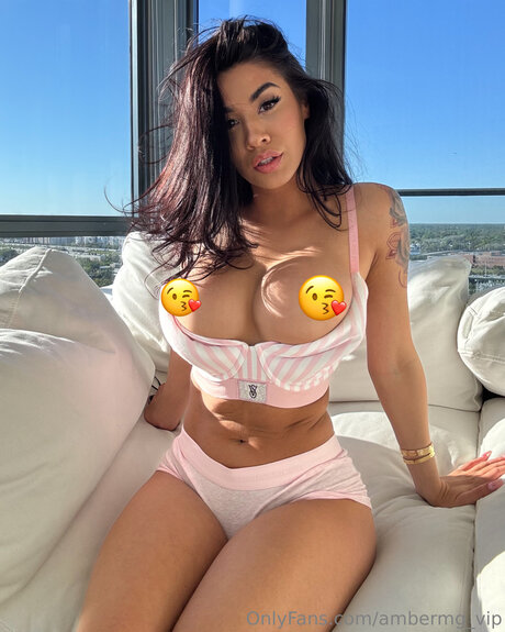 Ambermg Vip actrice pornographique photos