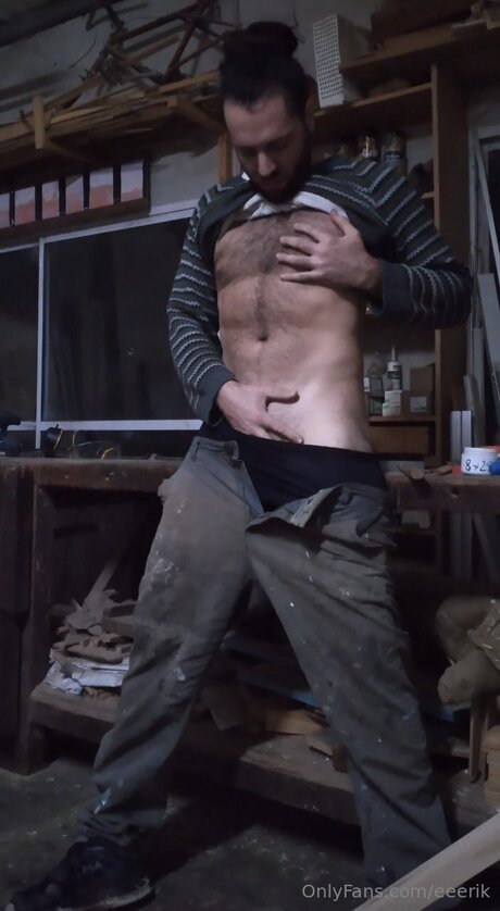 Eeerik modèle de haute qualité des photos