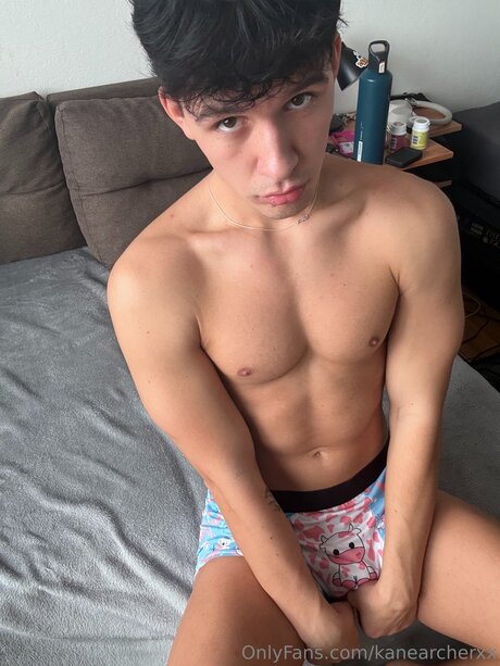 Kanearcherxx modèle gratuit galeries