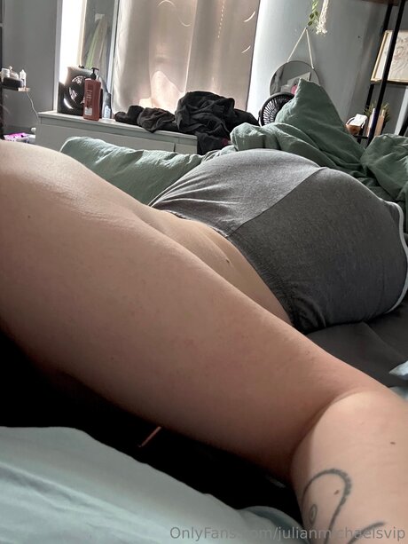 Julianmichaelsvip star du porno exclusive des photos