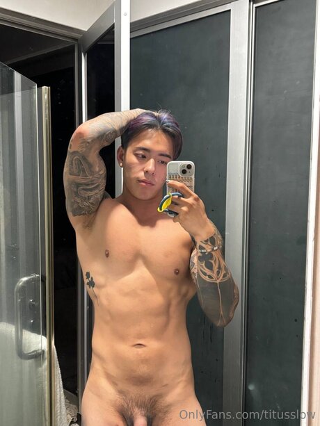 Titusslow modèle nu img