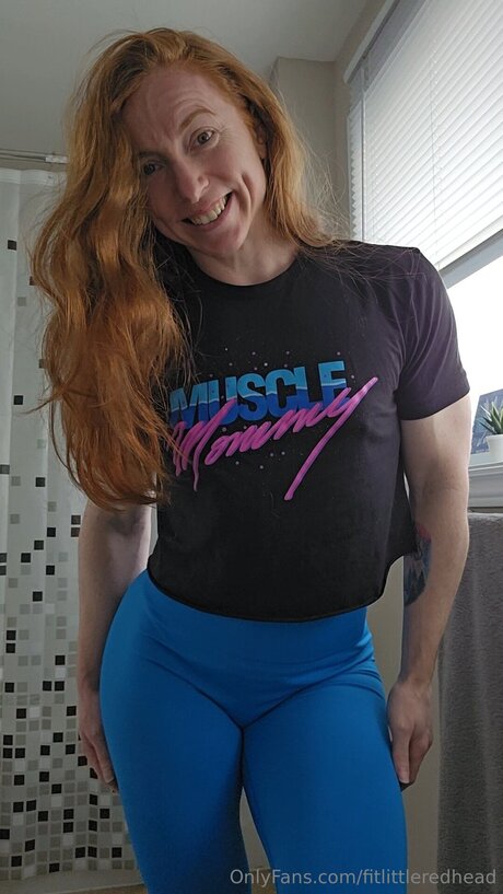 Fitlittleredhead art star du porno images