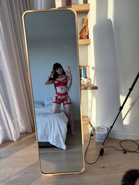 Laararose actrice artistique des photos