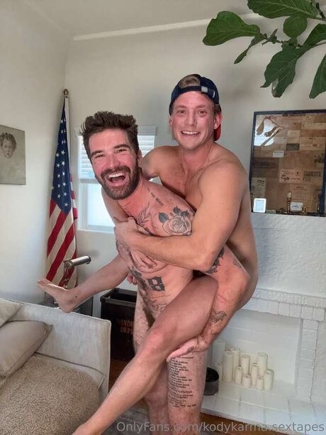 Kodykarma Sextapes art de star du porno archive