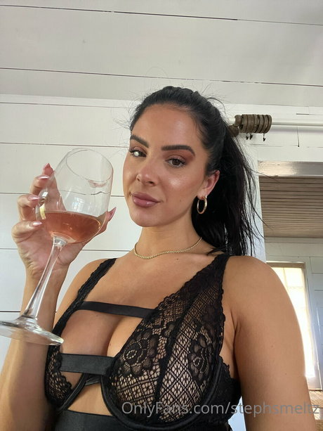 Stephanie Smeltz belle actrice galerie