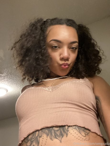 Zada Marquez star pornographique photo