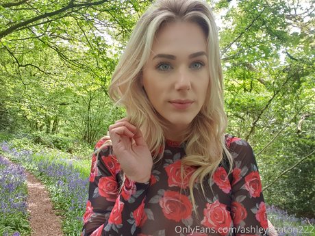 Ashley Ashton haut de star du porno des photos