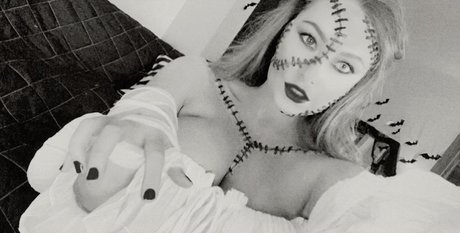 Lily Adair actrice nue photo