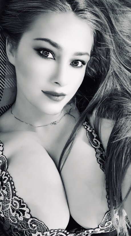 Lily Adair jolie actrice img