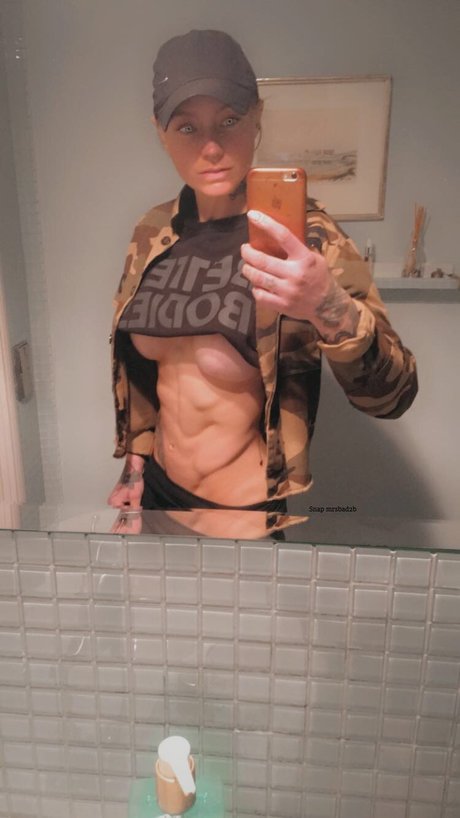 _Pauline Von Schinkel haut modèle photo