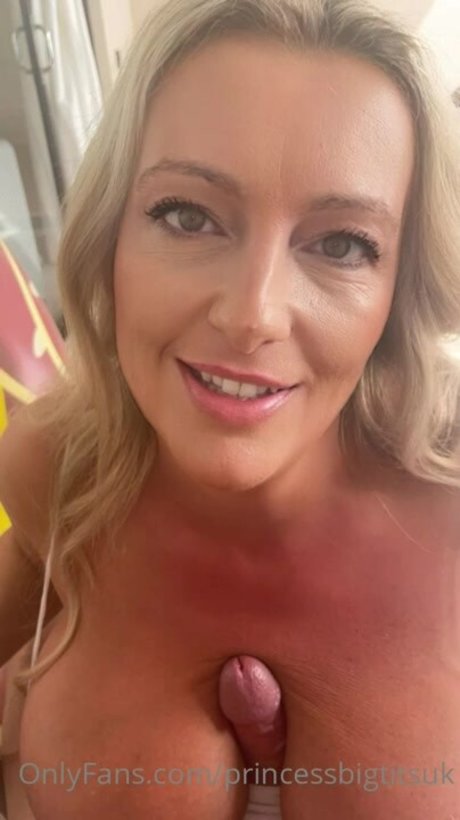 Miss Juicy Lucy_ actrice chaude collection