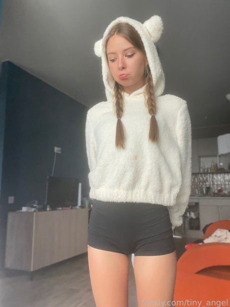 Tinyangelx_ actrice érotique galerie