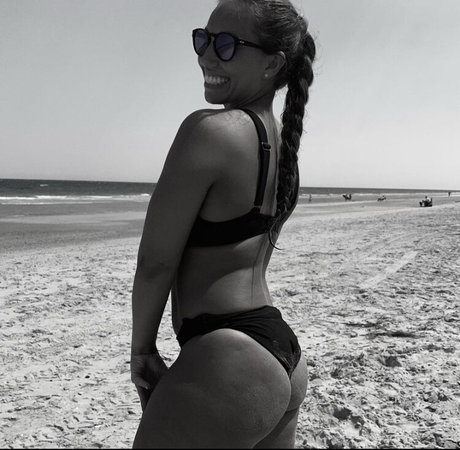 EllieBaerFit star du sexe des photos