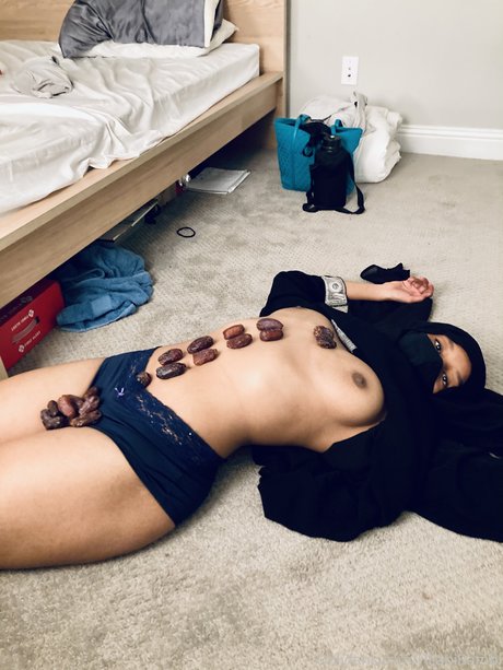 Hijabi Bambi modèle gratuit archive