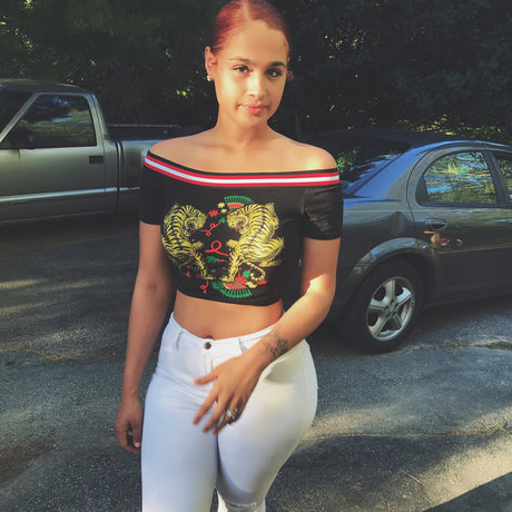 Janae Girard_ Profilfoto