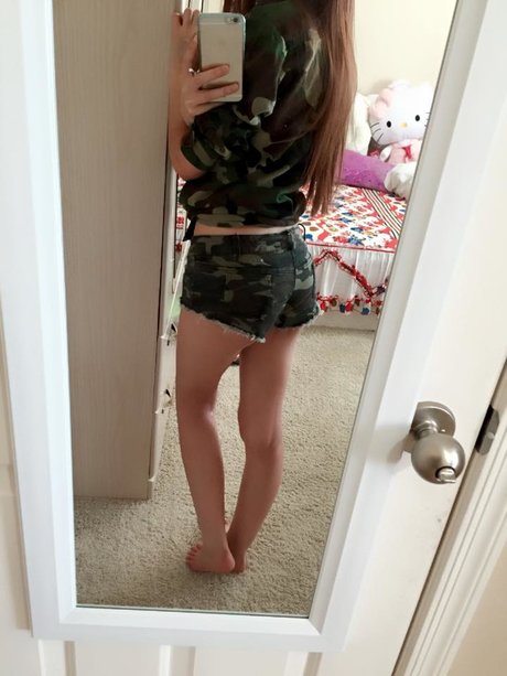 _Nancy Tran étoile érotique des photos