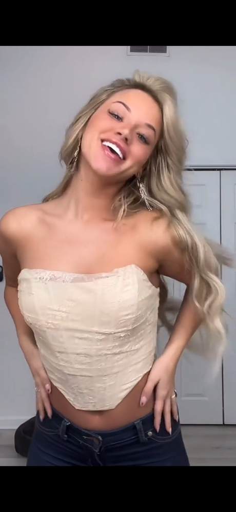 Zoey Aune modèle gratuit collection