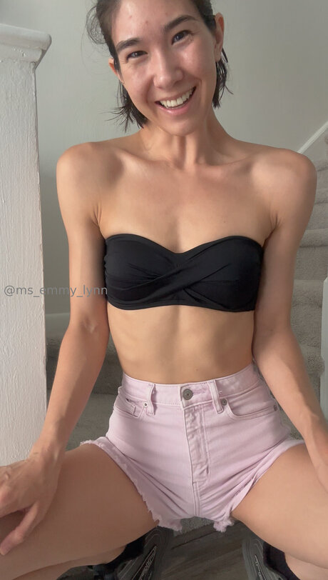 Ms Emmy Lynn modèle hd img