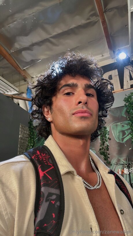 Zanewalker star du porno en haute qualité des photos