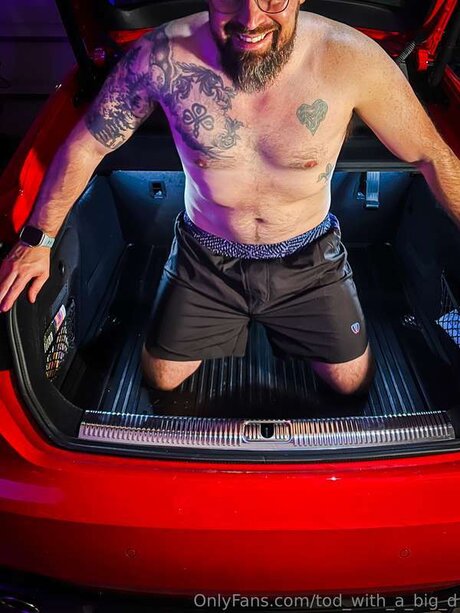 Tod With A Big D star du porno gratuit images