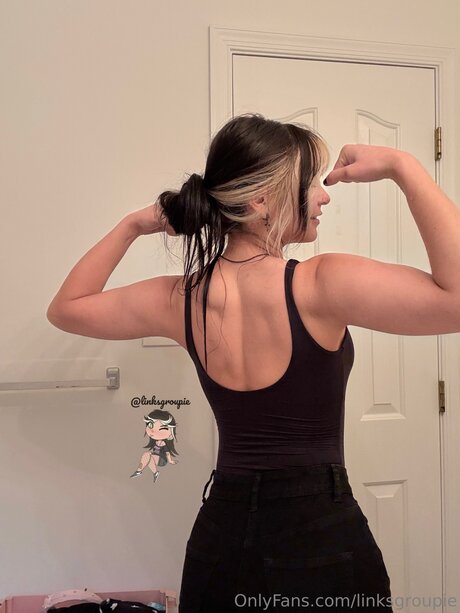 Linksgroupie modèle joli des photos