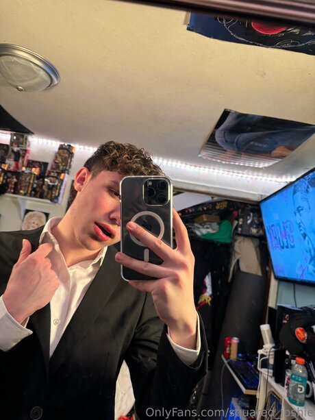 Squared Joshie modèle magnifique image