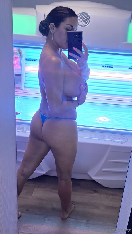 Kbass modèle de sexe archive