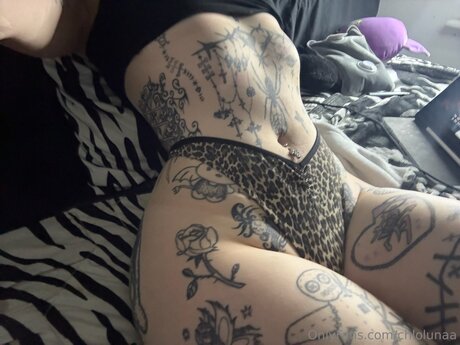 Chlolunaa actrice nue photos