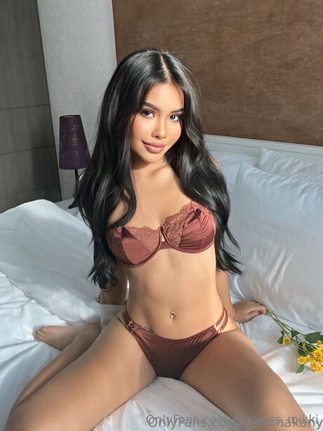 Empress Mikki jolie étoile images