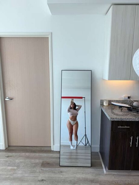 Jacquelinevalentinefree art étoile collection