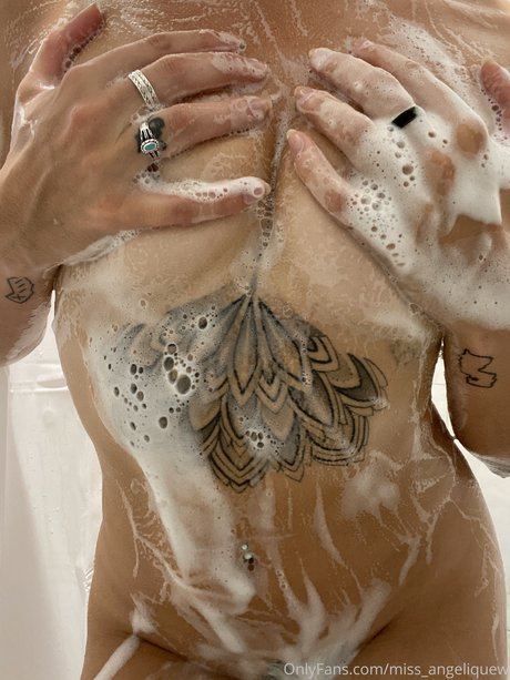 Miss Angelique W mannequin image