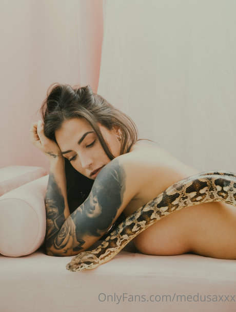 Medusaxxx actrice de nus des photos