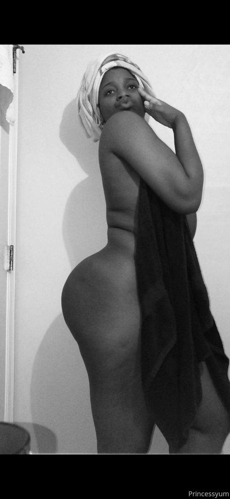 Sis Yummy modèle porno collection