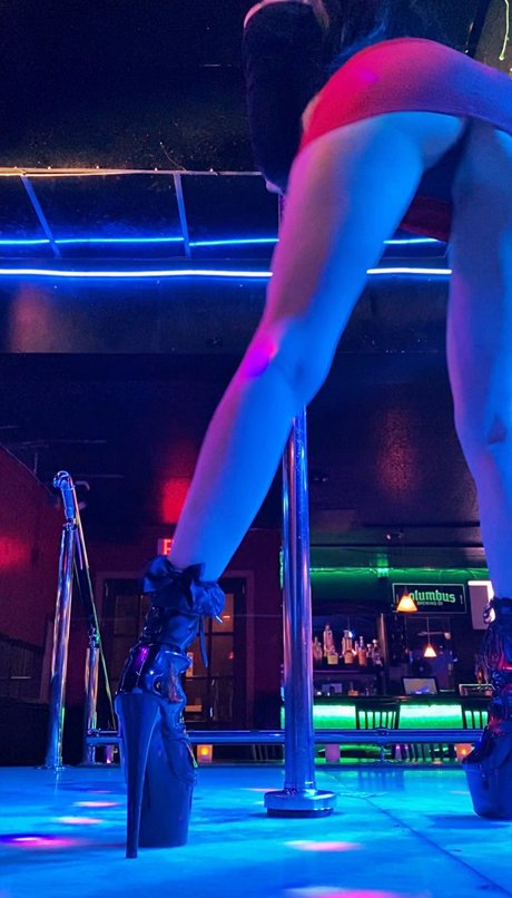 Lil Filth beau modèle galeries