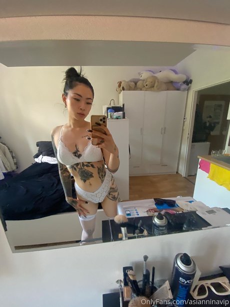 Asianninavip modèle galerie