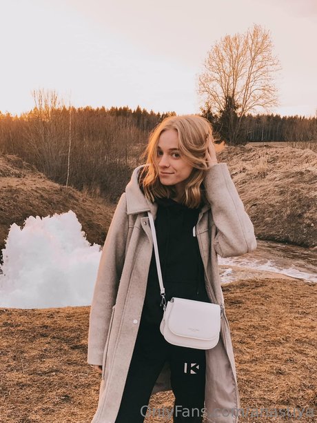 Anastiya star pornographique galeries