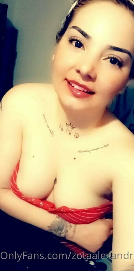 zotaalexandra actrice chaude des photos