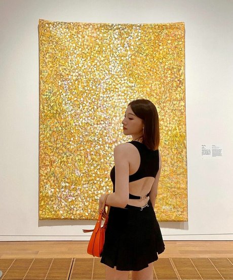 Inshy modèle sexy galerie