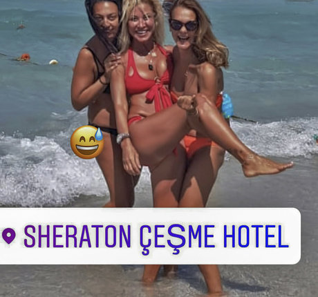 Zumrut Nural Dorman modèle sexy images