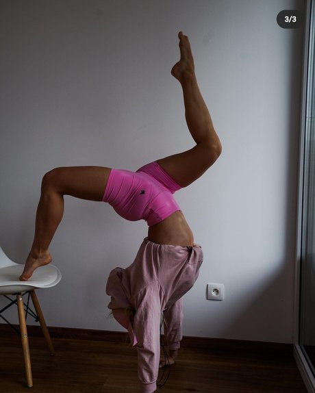 Zuzana Kardos modèle magnifique des photos