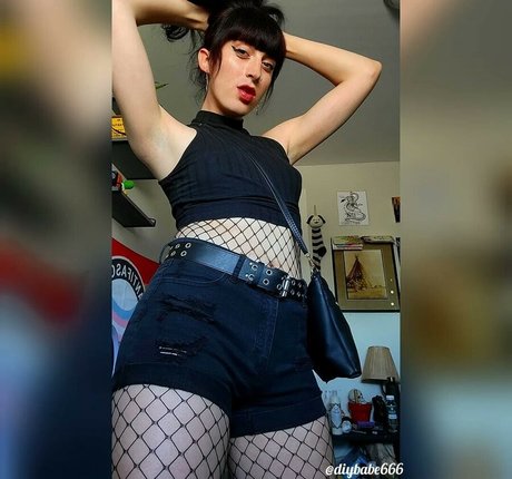 ZuzuFlowers actrice libre collection