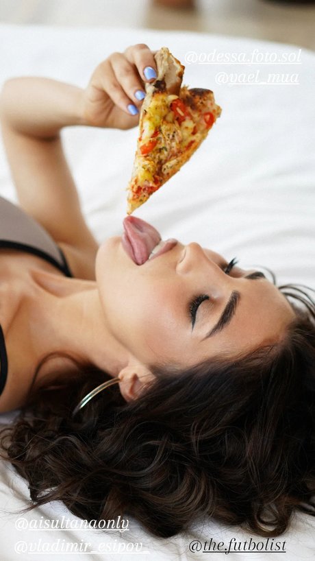 Aisux Aisultanax modèle porno des photos